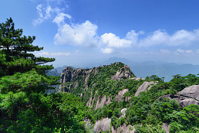 一博...太深了战战受不了微博：明星微博引发共鸣，勇敢面对人生困境-2