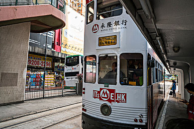 打扑克又叫又疼的视频原声版下载：搞笑扑克声走红，下载热潮来袭-3